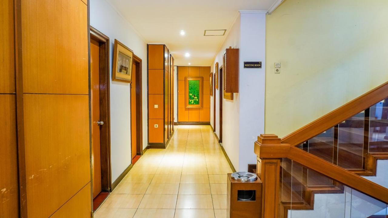 Capital O 1616 Setiabudhi Indah Hotel Bandung Buitenkant foto